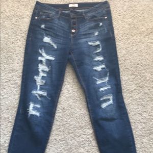l.e.i. distressed jeans